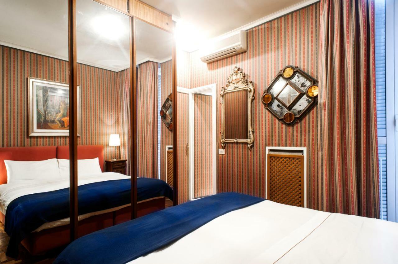 Santa Cecilia Apartment In Via Del Corso Róma Kültér fotó
