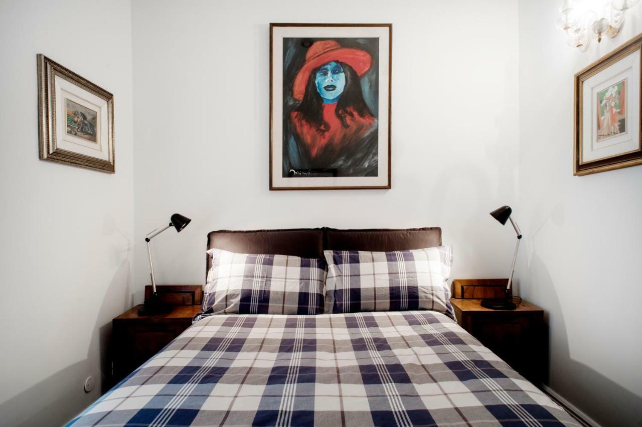 Santa Cecilia Apartment In Via Del Corso Róma Kültér fotó